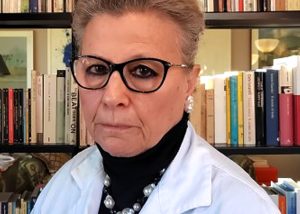 Dr.ssa Rossella Montanari Ginecologa specialista in PMA al Poliambulatorio Privato Centro Palmer di Reggio Emilia.